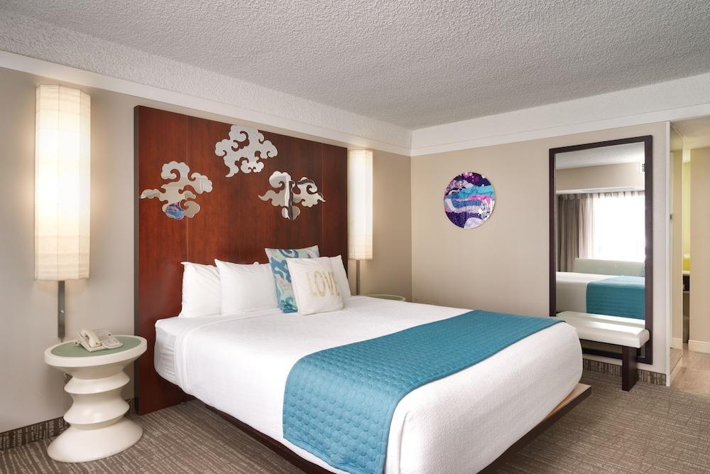 Atrium Hotel at Orange County Airport photo 21