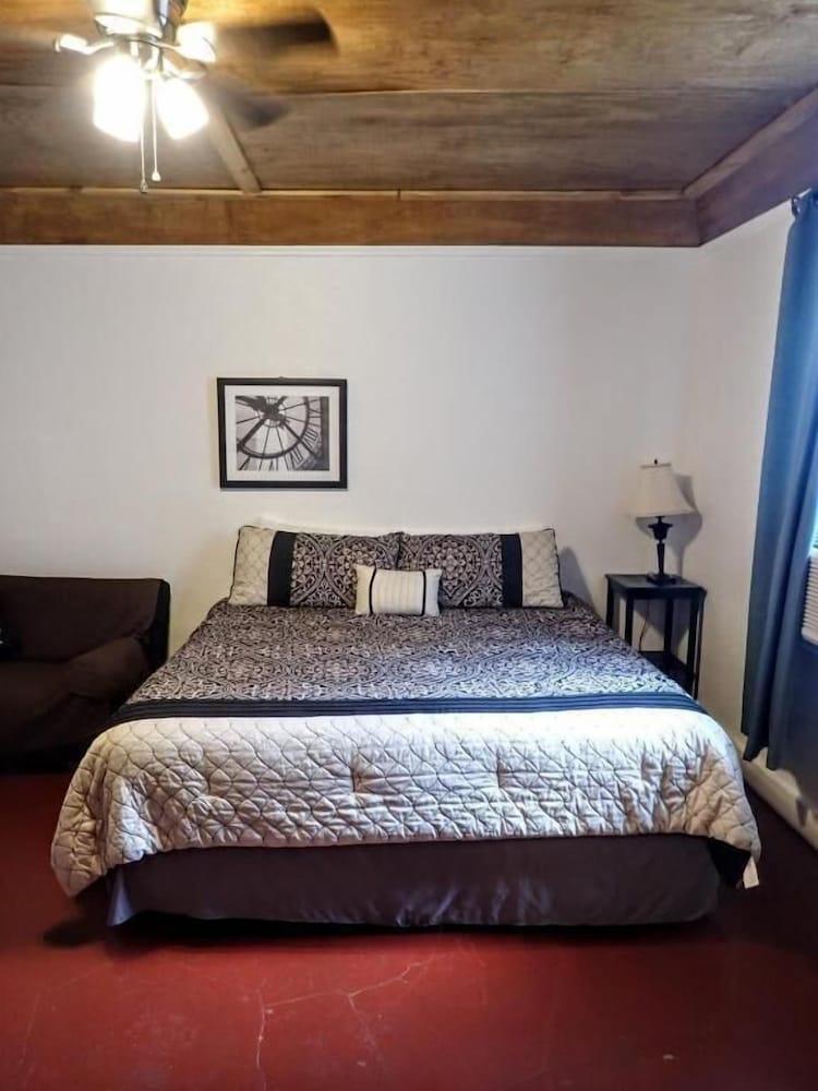 Historic Whiting Hotel Suites photo 22