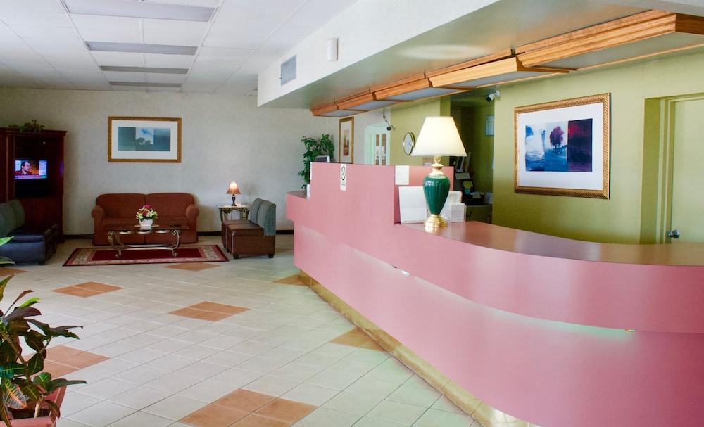 Rodeway Inn Monroe photo 2