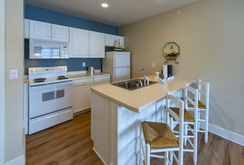Edgewater Resort photo 50