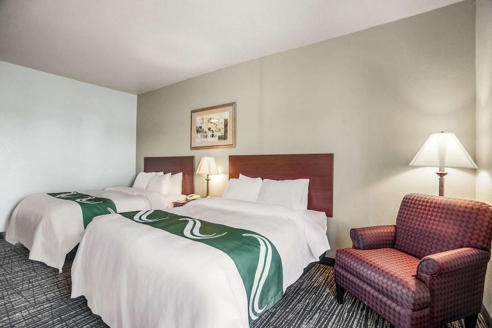 Quality Inn Parsons North photo 39