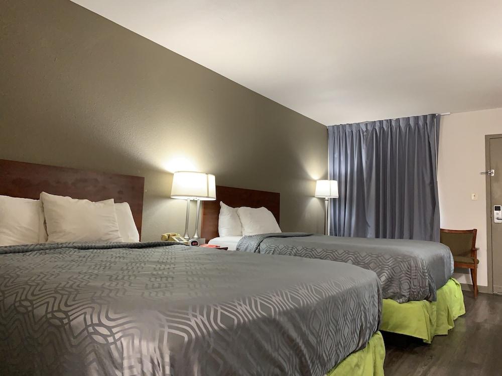 Econo Lodge Troy photo 5