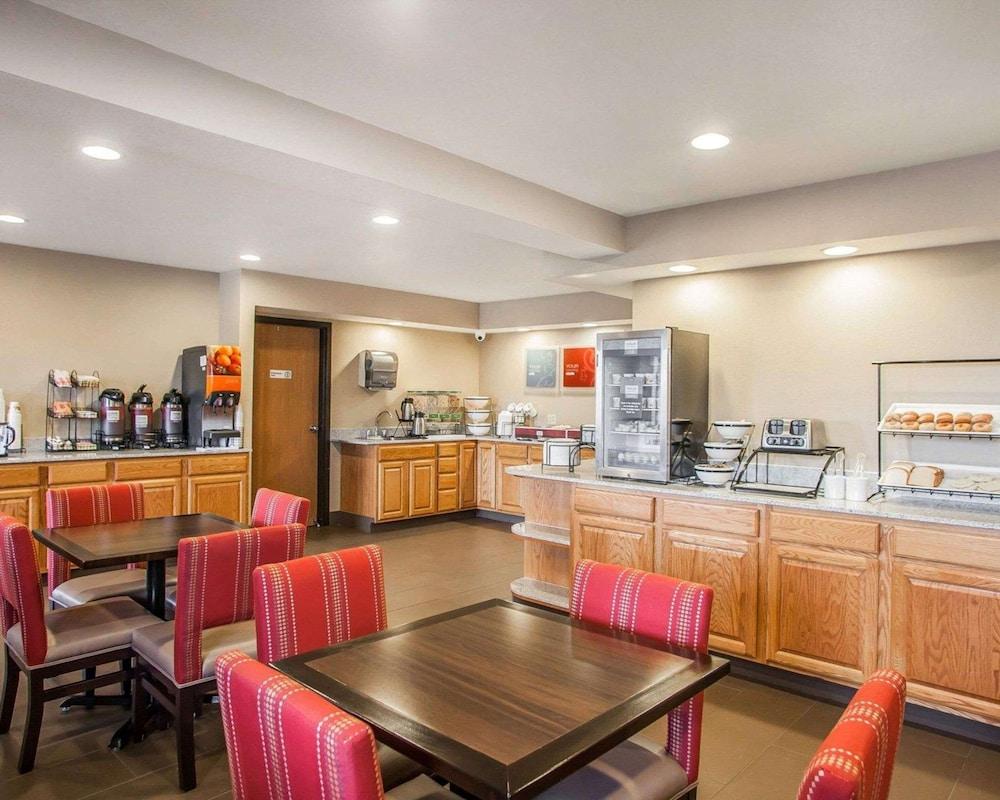 Comfort Inn Marshalltown South photo 26