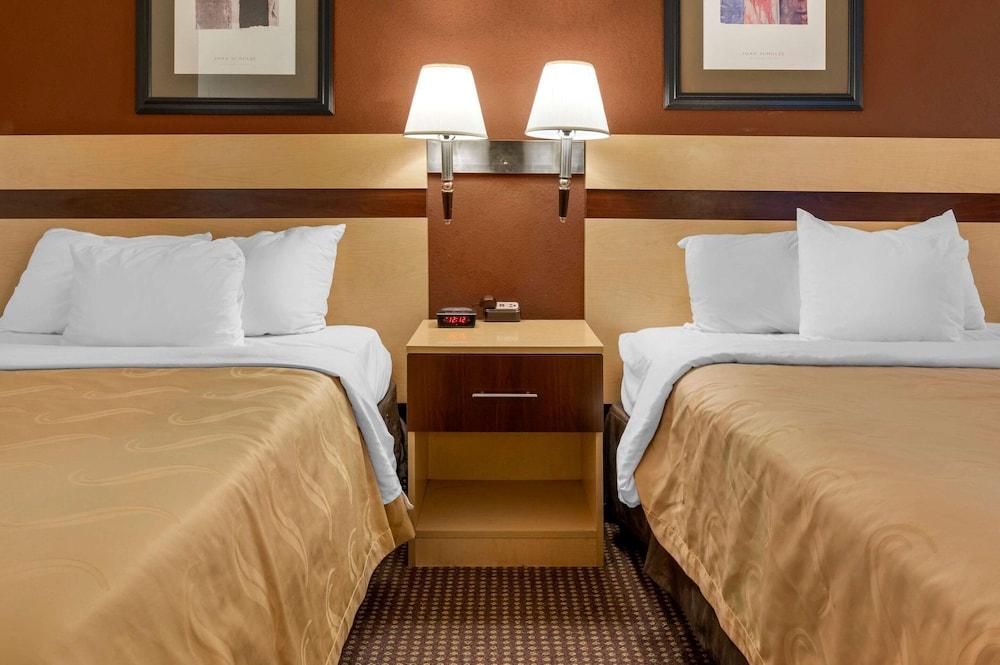 Quality Inn & Suites photo 6