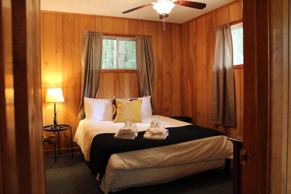 Forest Hill Lodge & Cabins photo 28