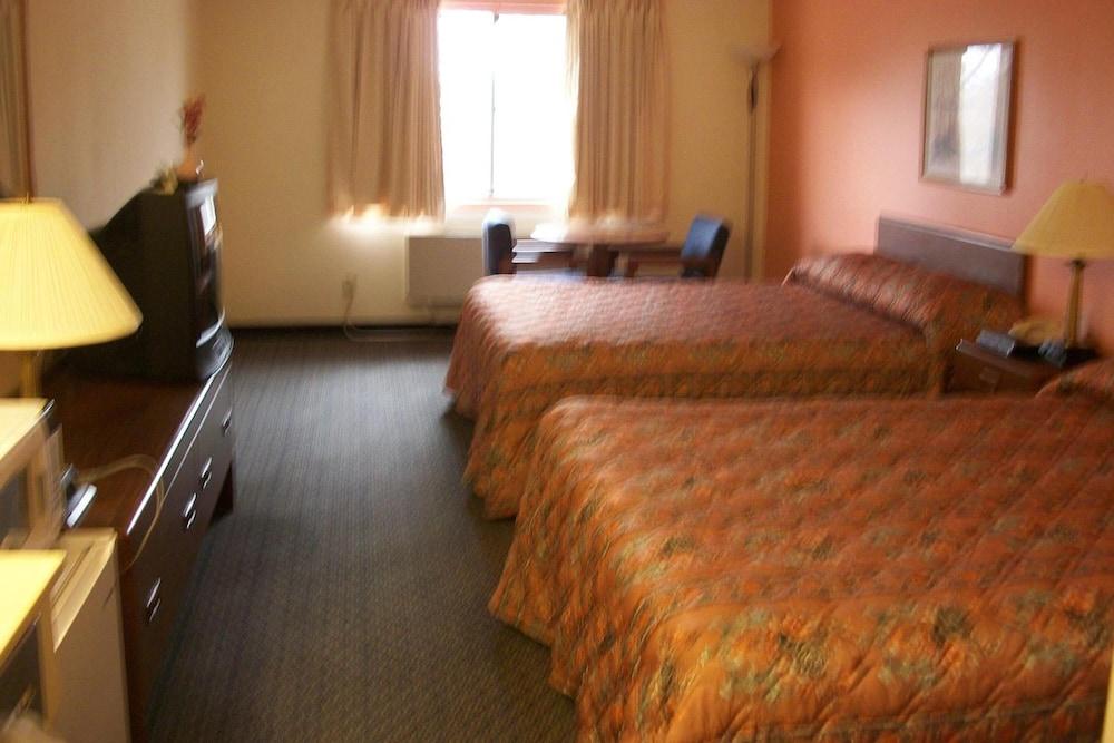 Lodi Valley Suites photo 16