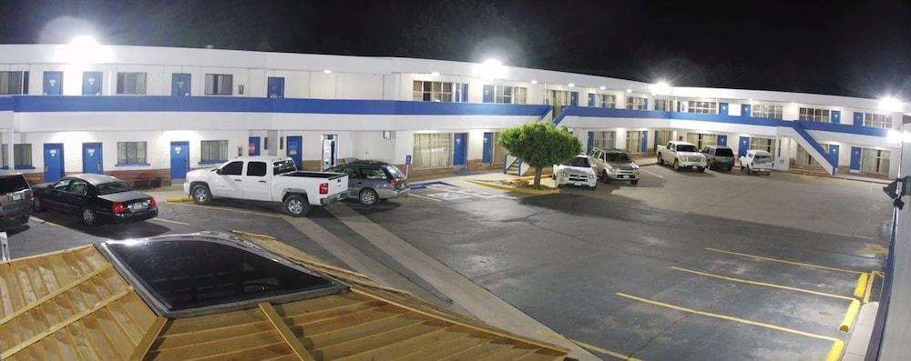 Motel 6 Canon City, CO photo 44