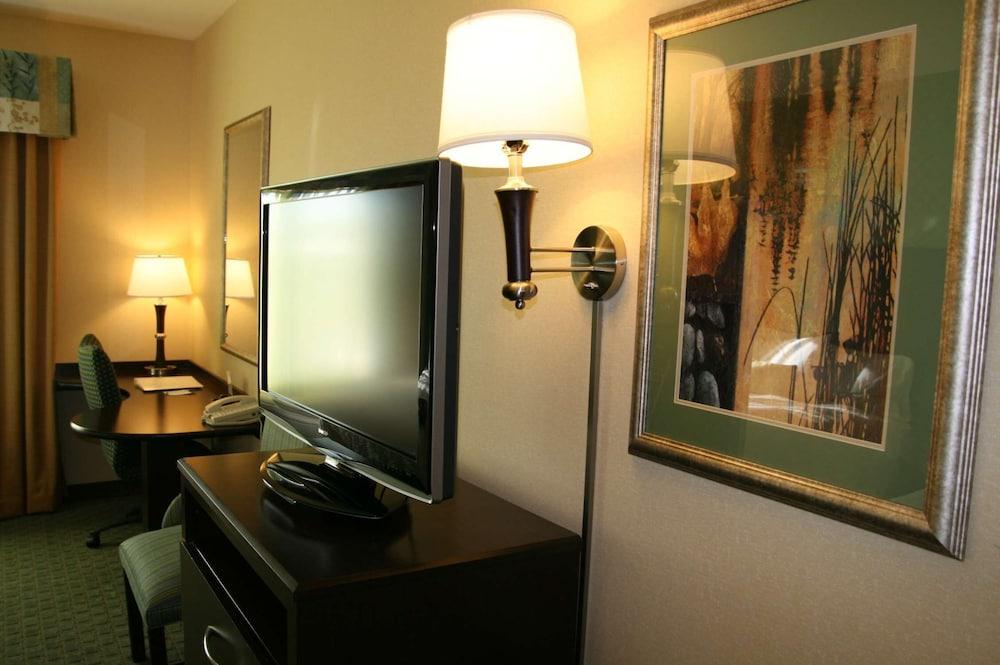 Hampton Inn Brentwood photo 11
