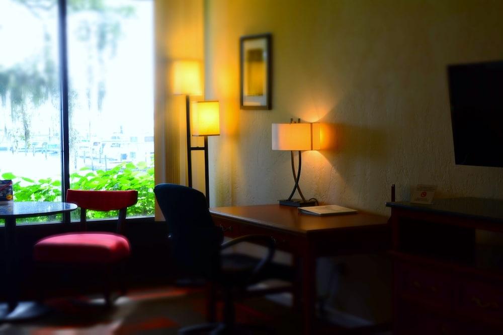 Crystal Cove Hotel photo 14