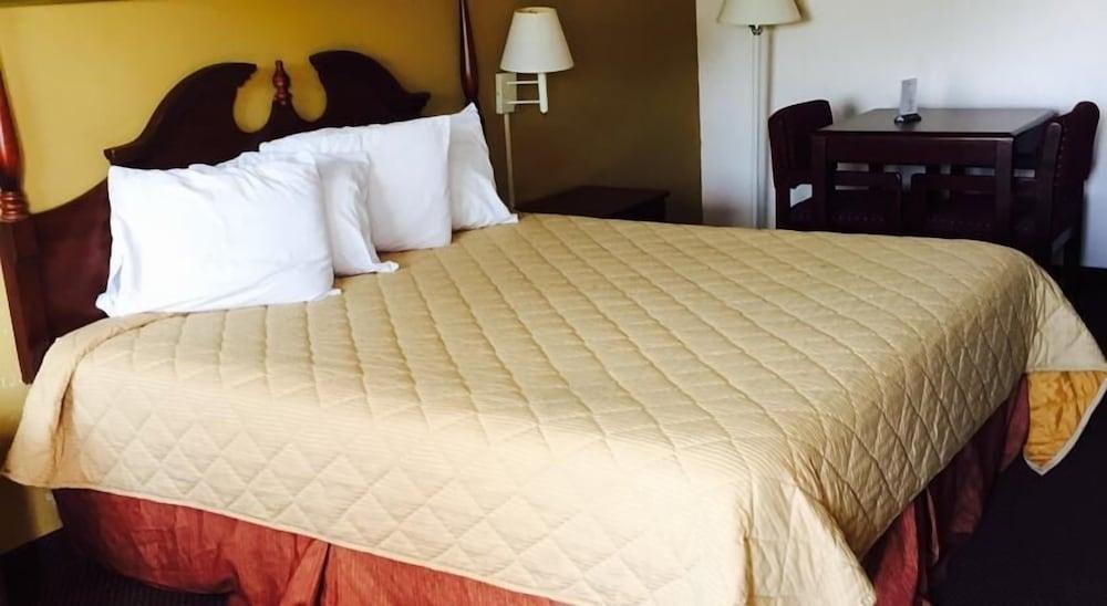 Days Inn by Wyndham Donalsonville photo 3