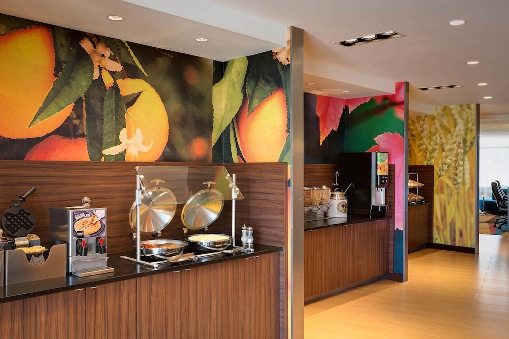 Fairfield Inn & Suites Dallas West/i-30 photo 3