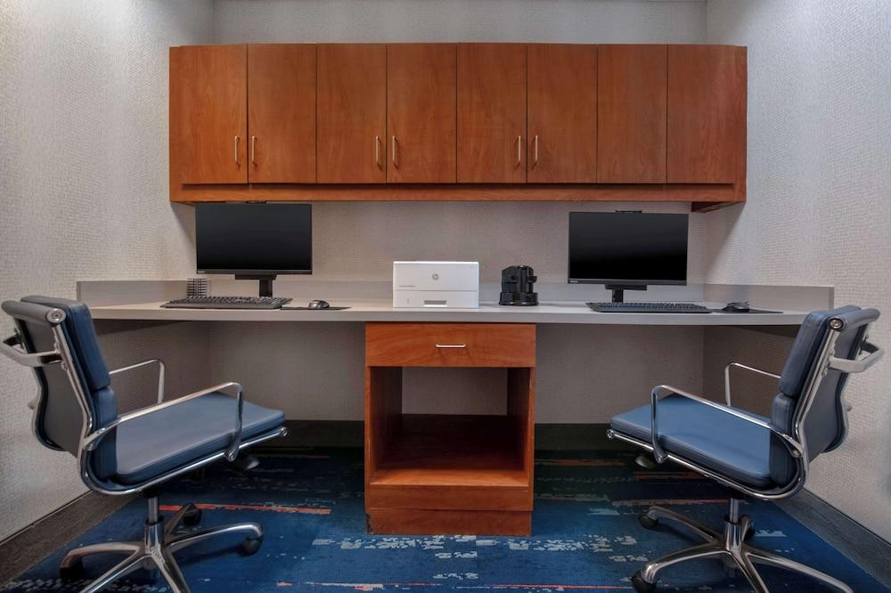 Hampton Inn & Suites Harvey/New Orleans West Bank photo 37