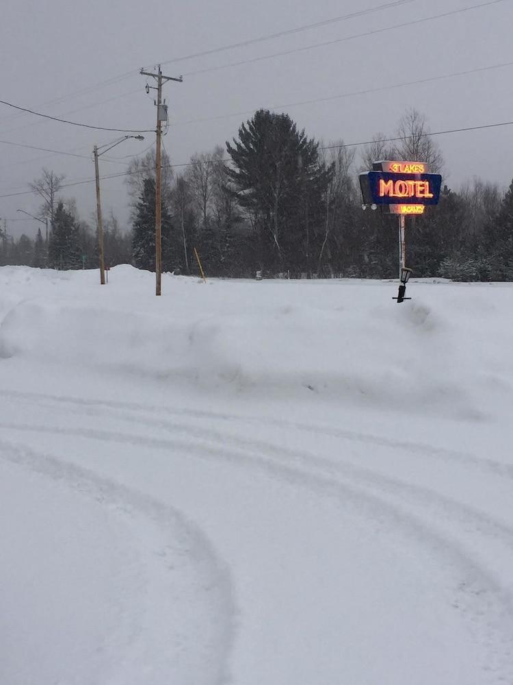 Three Lakes Motel photo 30