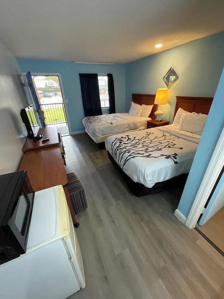 Oak Tree Inn photo 2