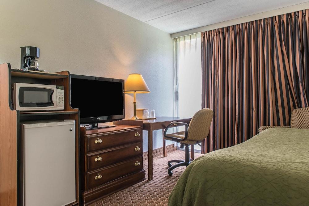 Rodeway Inn Brookville photo 31