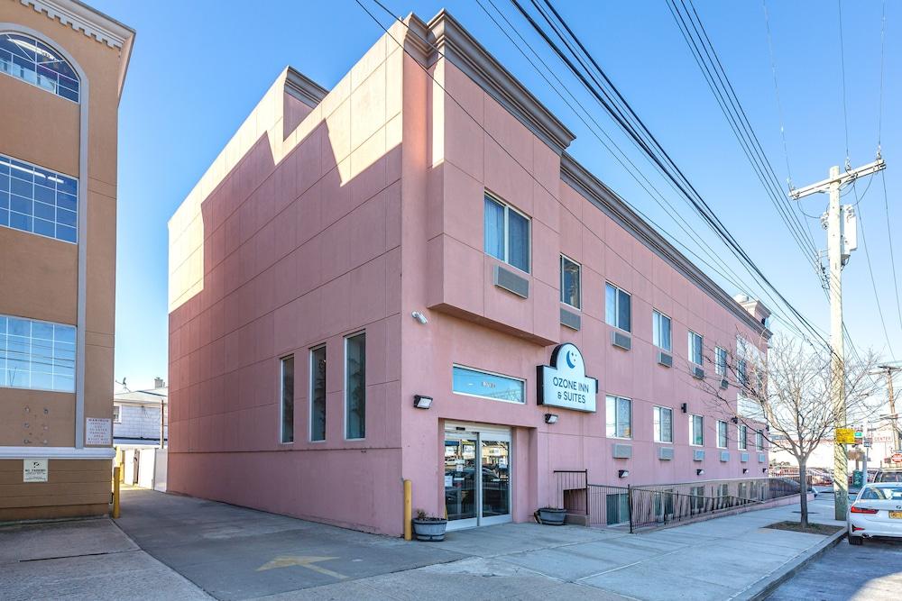 Ozone Inn & Suites photo 1