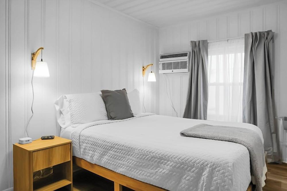 Boardwalk Inn photo 51
