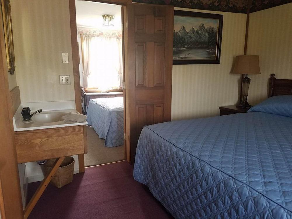 Leona's Motel photo 19