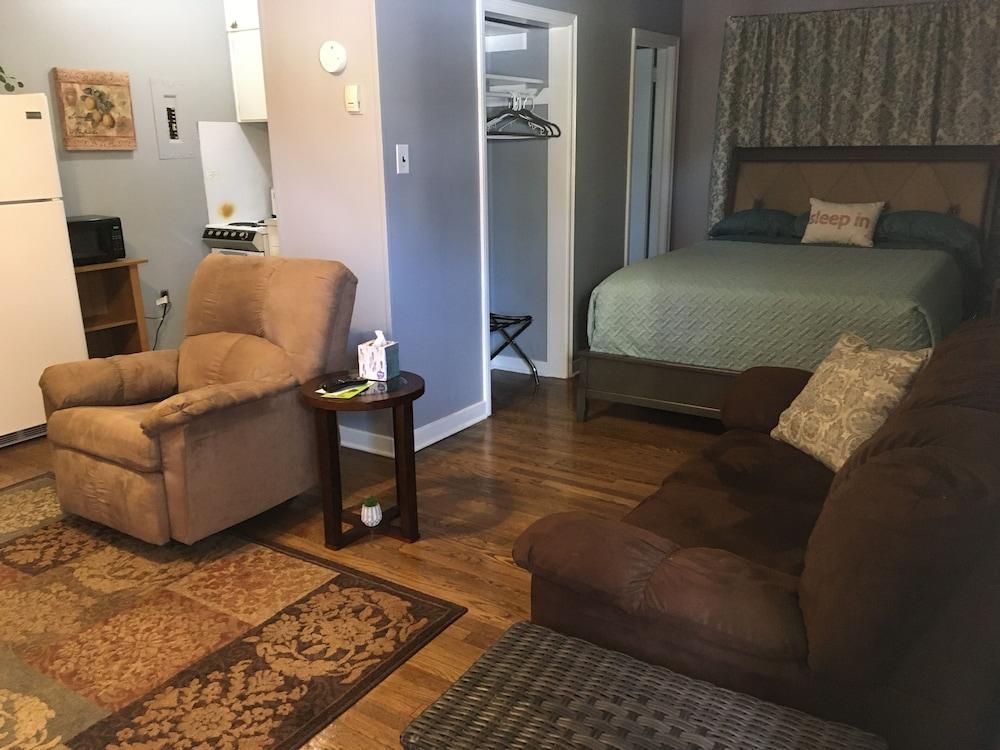 Riverdale Inn photo 2