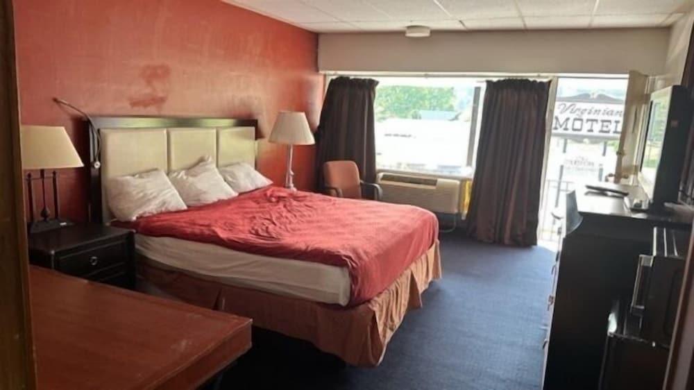 Virginian Motel photo 4