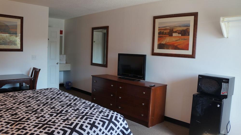 Classic Motor Lodge West Green photo 9