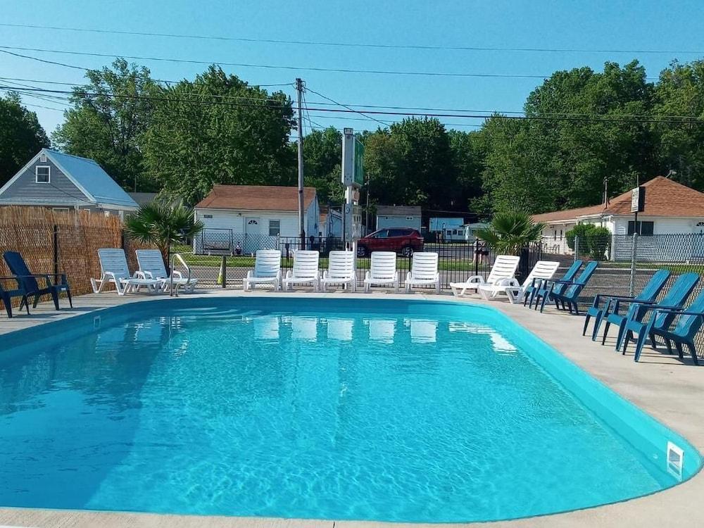 The Palms Motel — hotel in Geneva
