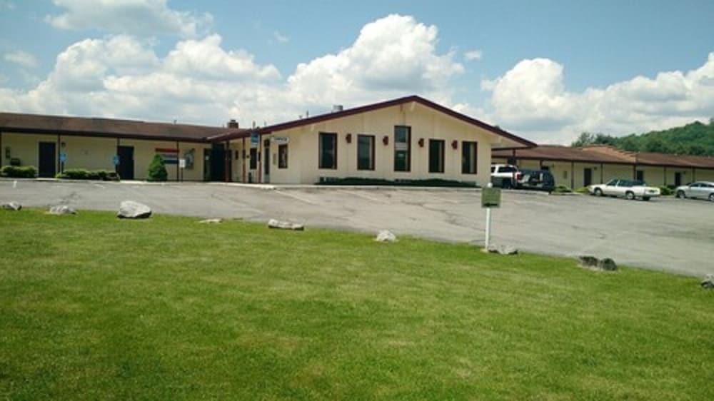 Marlinton Motor Inn photo 5