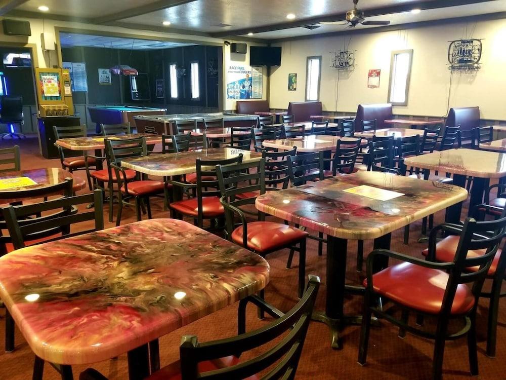 Cedar Inn photo 4