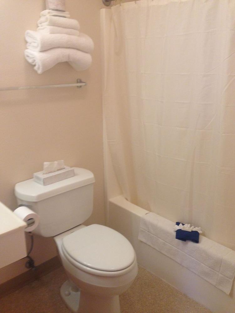 Windbreak Hotel photo 14