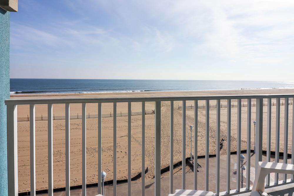 Ocean 1 Hotel and Suites photo 32