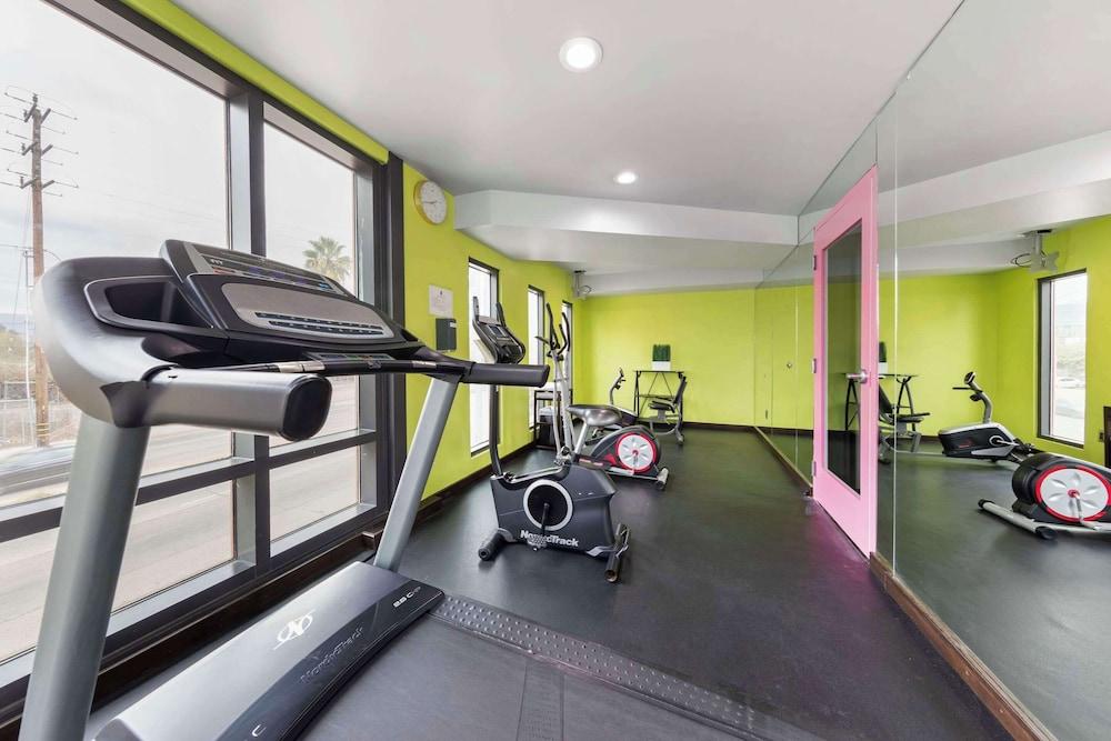 BLVD Hotel and Studios Universal-Hollywood, an Ascend Collection Hotel photo 81