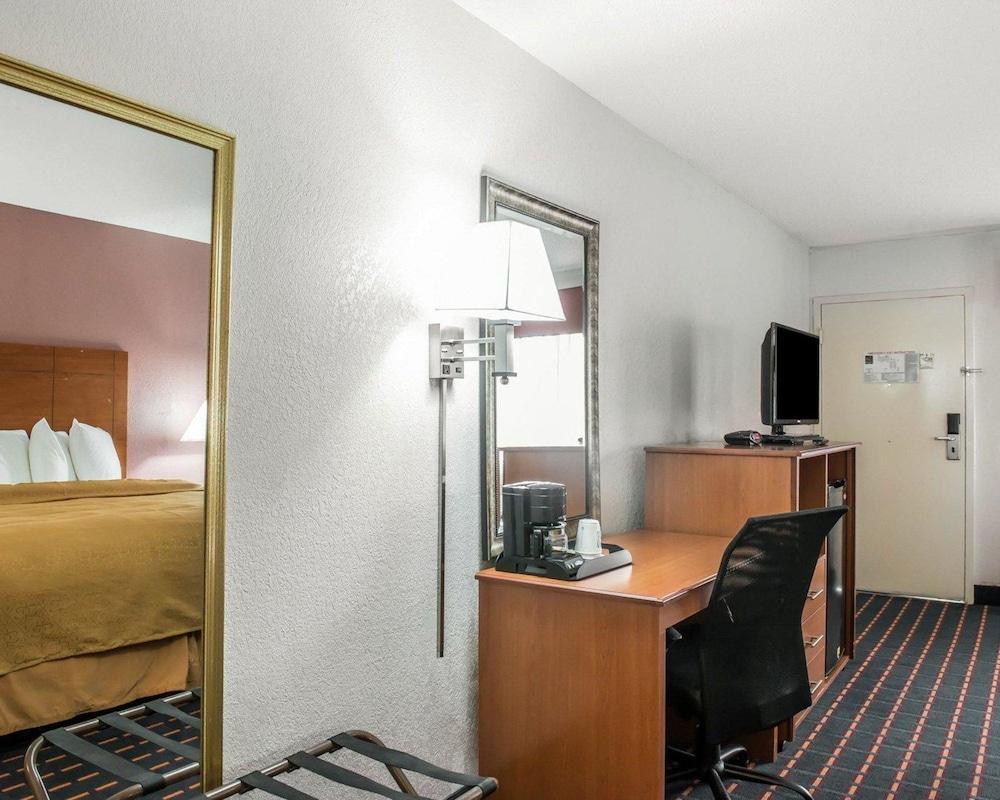 Quality Inn Marianna South photo 32