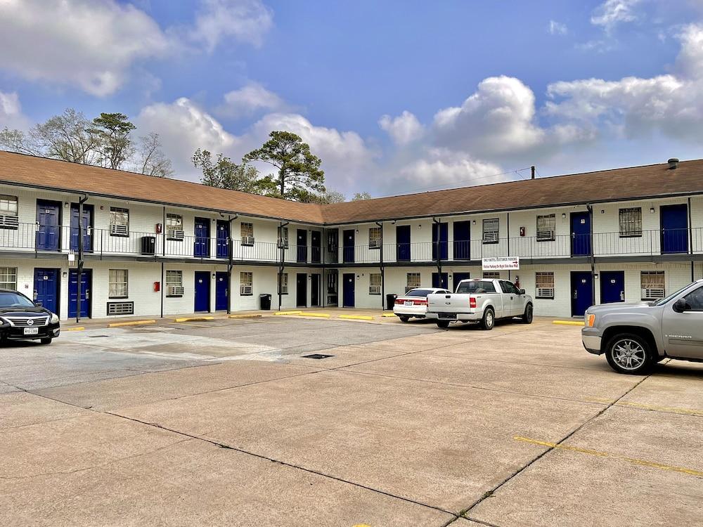 Orbit Inn - Houston Homestead/Tidwell photo 8