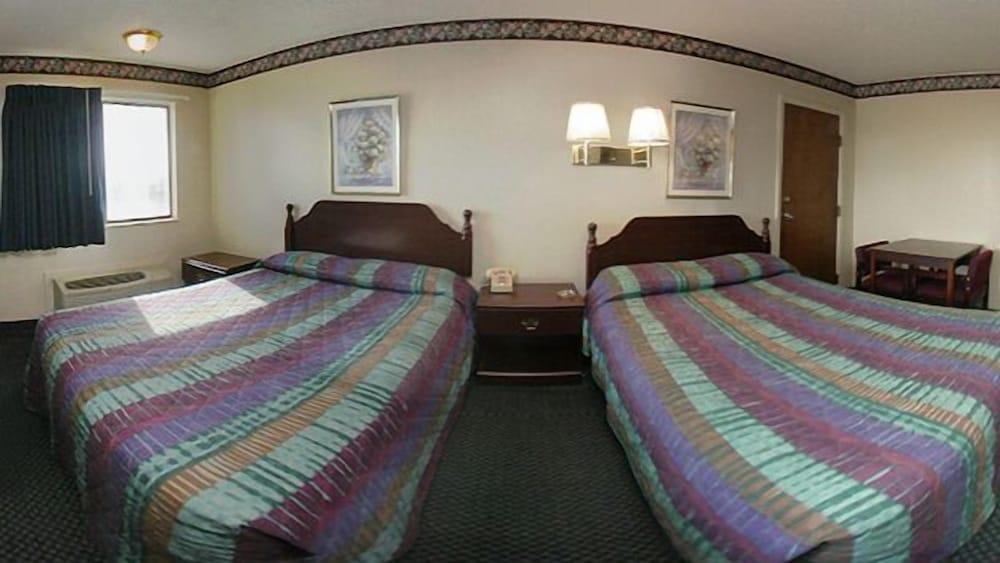 Econo Inn and Suites photo 6