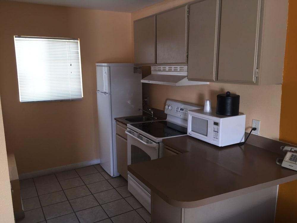 Western Sands Motel photo 11