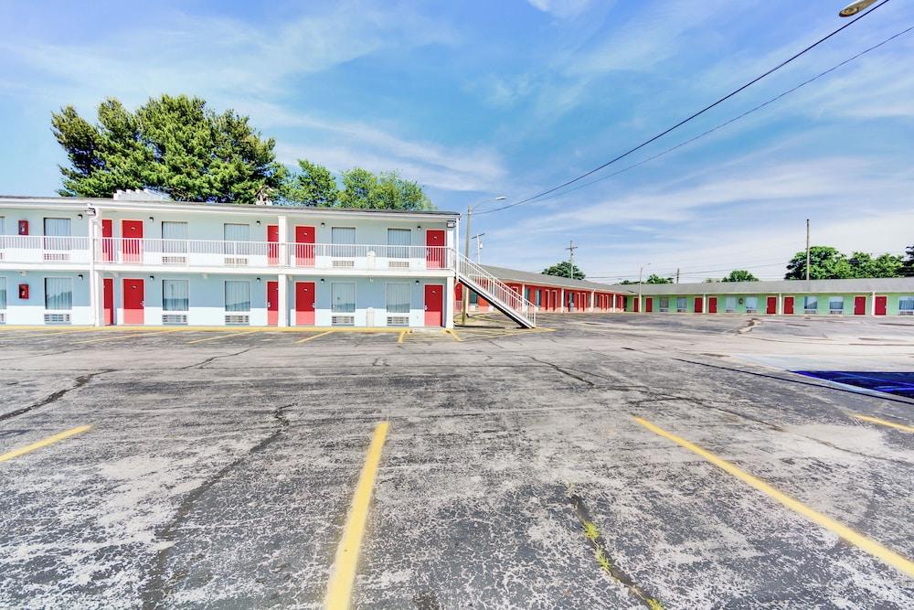 Hometown INN photo 9