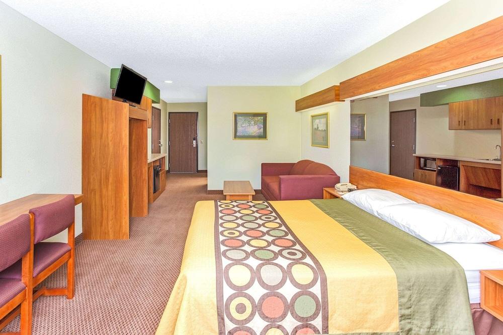 Super 8 by Wyndham Parker/SE Denver Area photo 7