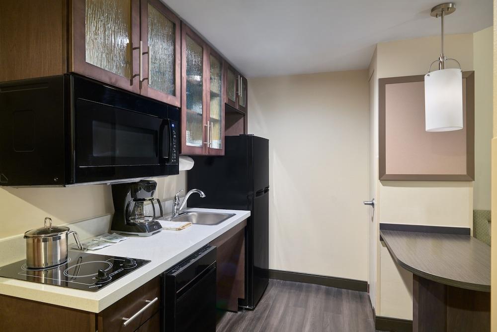 Candlewood Suites New York City-Times Square by IHG photo 11
