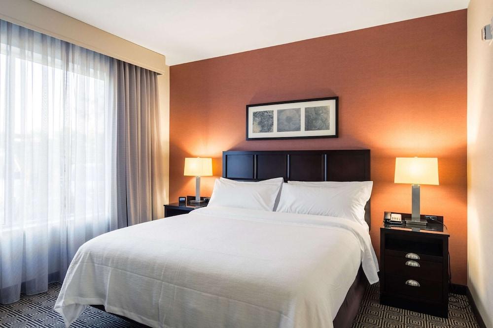 Embassy Suites Newark Airport photo 15