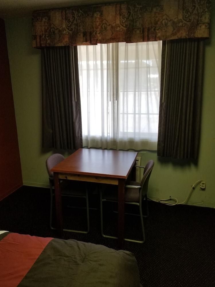 Valley Inn photo 12