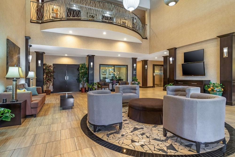 Best Western Plus Lytle Inn & Suites photo 18