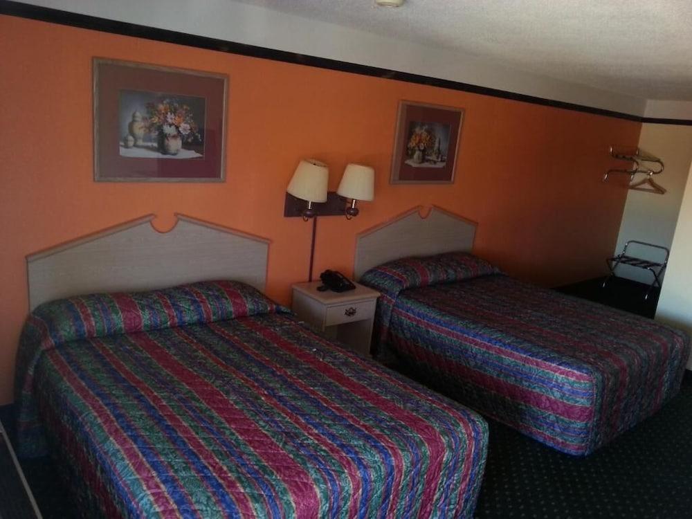 Tower Motel photo 12