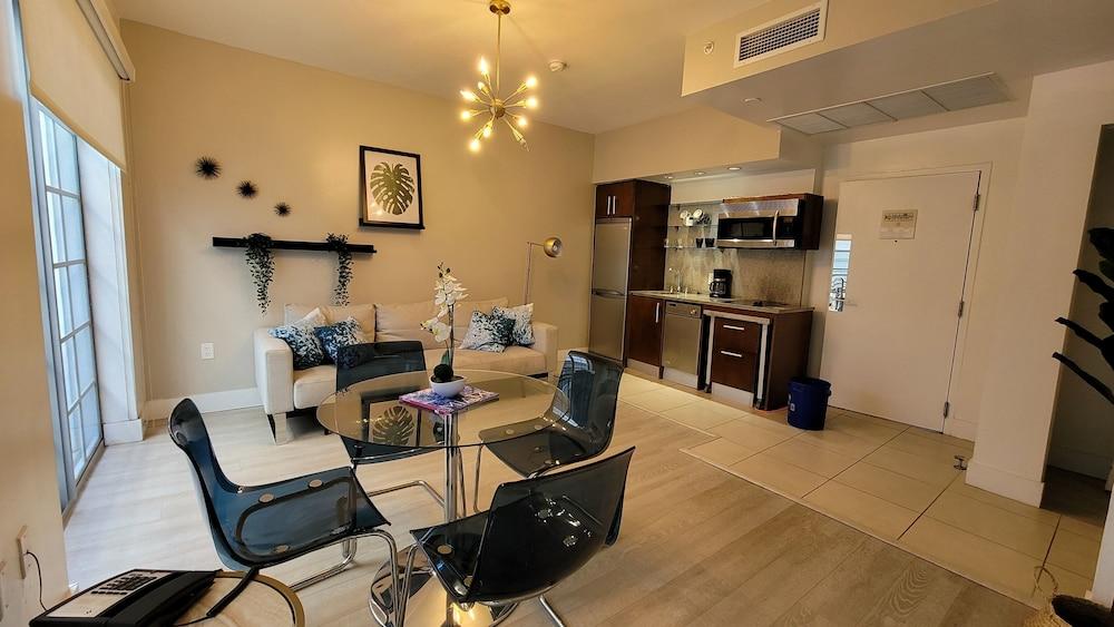 Strand Ocean Drive Suites photo 28