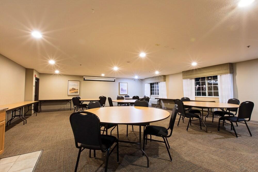 Sleep Inn & Suites Pleasant Hill - Des Moines photo 19
