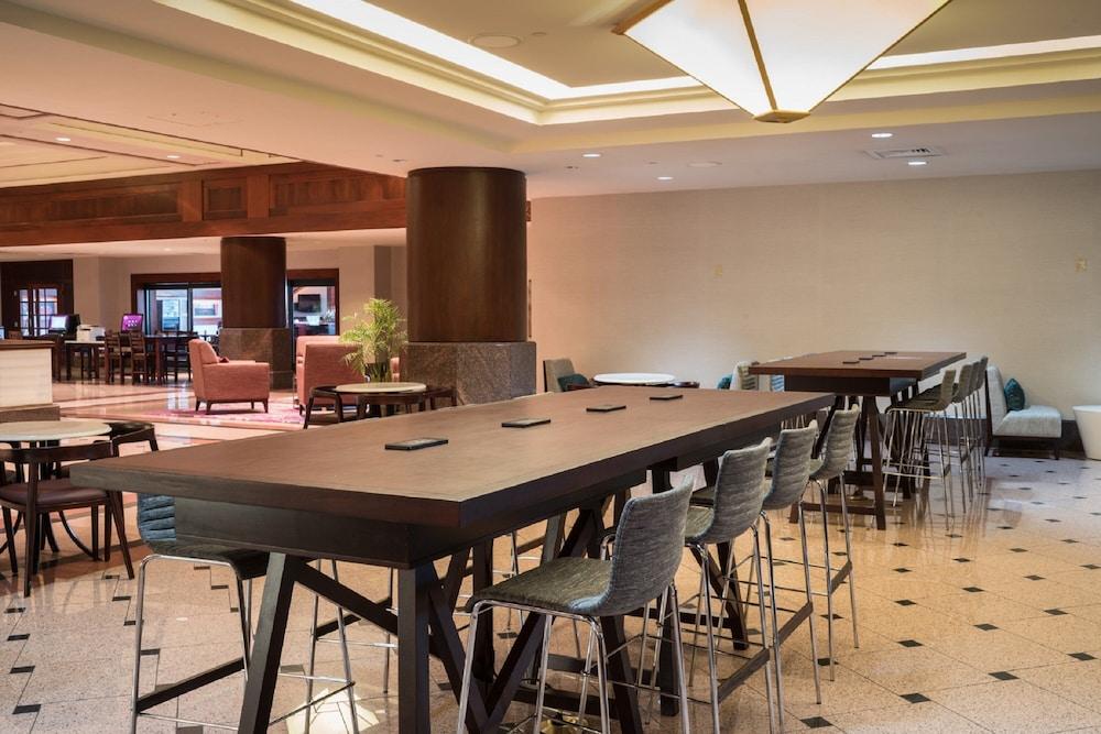 Crowne Plaza Springfield by IHG photo 12