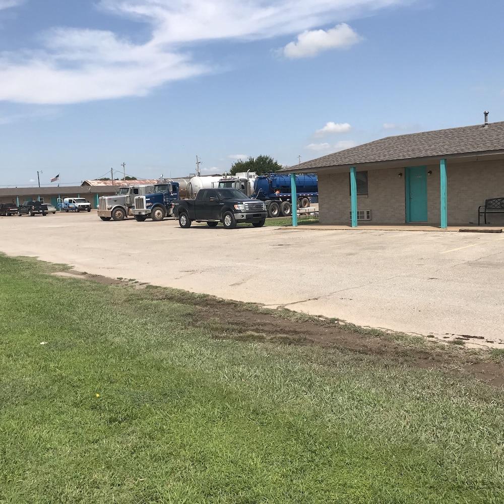 Trend Motel and RV Park photo 8