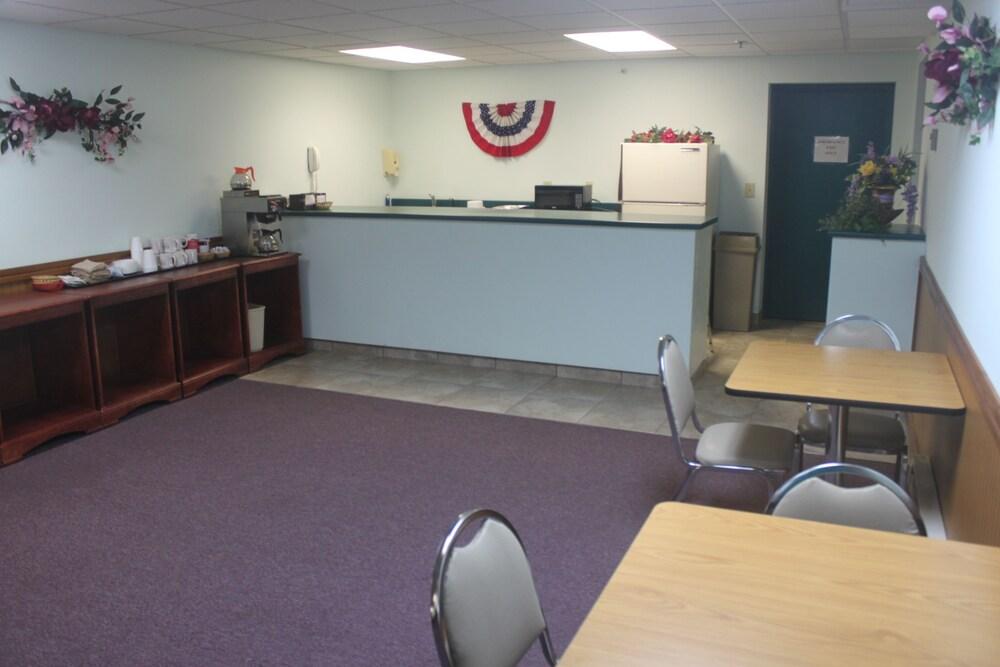 Ozark Valley Inn photo 43