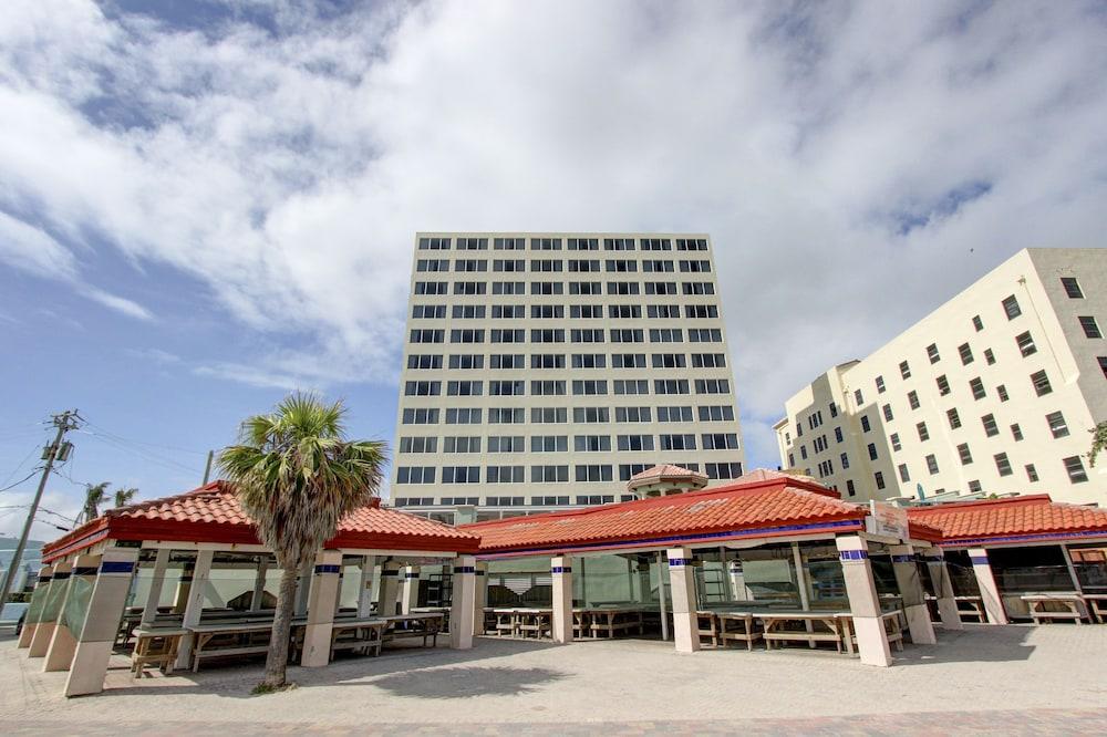 Hollywood Beach Tower photo 43