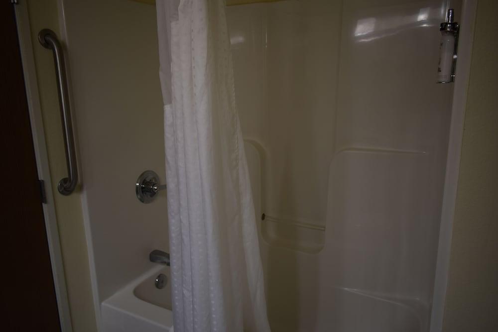 Wingate by Wyndham Newell photo 48