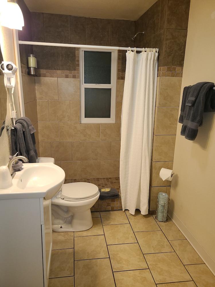 Lamplighter Cabins & Suites photo 68